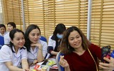 Ngắm những nữ hộ sinh xinh đẹp hiến máu trong ngày lễ tình nhân